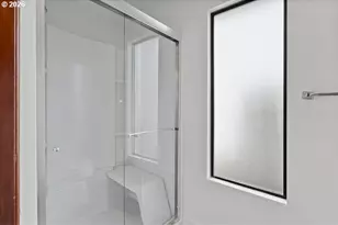 15638 NE Russell Pl, Portland, OR 97230 - Photo 30