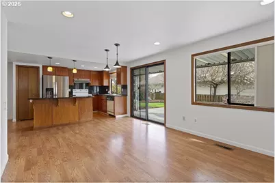 15638 NE Russell Pl, Portland, OR 97230 - Photo 12