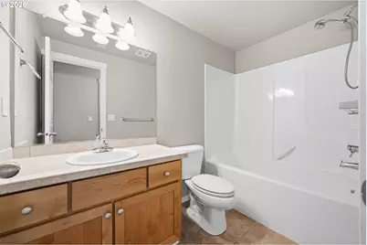 403 NE Suttle Rd, Portland, OR 97211 - Photo 18