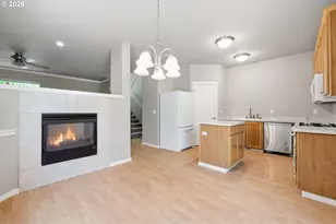 403 NE Suttle Rd, Portland, OR 97211 - Photo 8