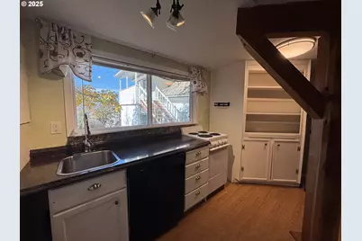 503 SE Chadwick St, Roseburg, OR 97470 - Photo 32