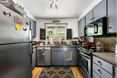 615 Kenmore St, Eugene, OR 97402 - Photo 10