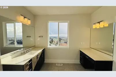 17634 SW Watchman Ln, Beaverton, OR 97007 - Photo 32