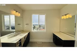 17634 SW Watchman Ln, Beaverton, OR 97007 - Photo 32