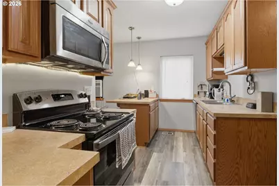 715 S McLoughlin Blvd, Oregon City, OR 97045 - Photo 8