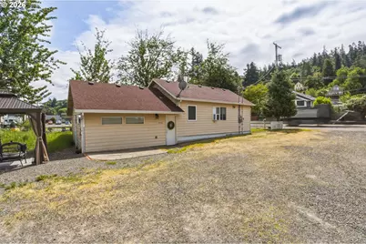 715 S McLoughlin Blvd, Oregon City, OR 97045 - Photo 2