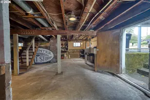 280 Wyeth St, Saint Helens, OR 97051 - Photo 32