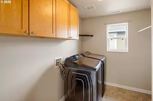 2527 Park View Dr, Eugene, OR 97408 - Photo 24