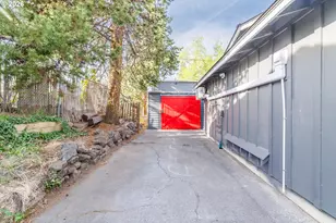 1382 NE Drost Dr, Bend, OR 97701 - Photo 34