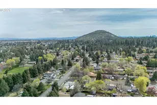 1382 NE Drost Dr, Bend, OR 97701 - Photo 48
