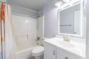 1382 NE Drost Dr, Bend, OR 97701 - Photo 28