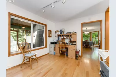 2221 NW Doral St, McMinnville, OR 97128 - Photo 12