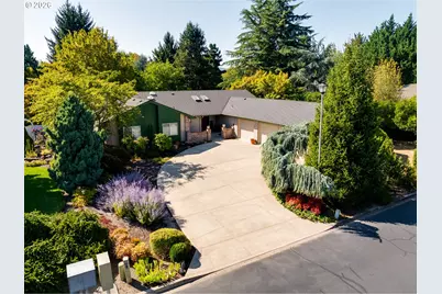 2221 NW Doral St, McMinnville, OR 97128 - Photo 2
