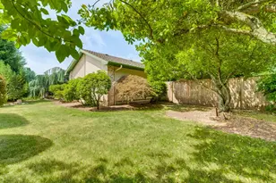 2221 NW Doral St, McMinnville, OR 97128 - Photo 36
