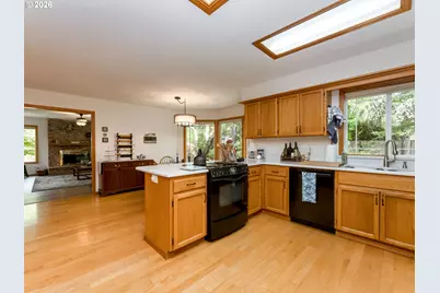 2221 NW Doral St, McMinnville, OR 97128 - Photo 18