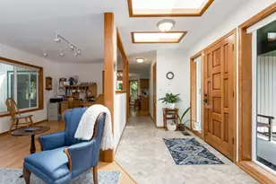 2221 NW Doral St, McMinnville, OR 97128 - Photo 8