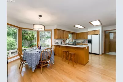 2221 NW Doral St, McMinnville, OR 97128 - Photo 14