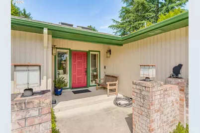 2221 NW Doral St, McMinnville, OR 97128 - Photo 4