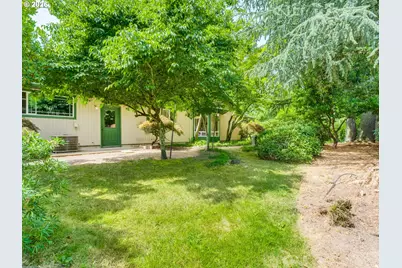 2221 NW Doral St, McMinnville, OR 97128 - Photo 38