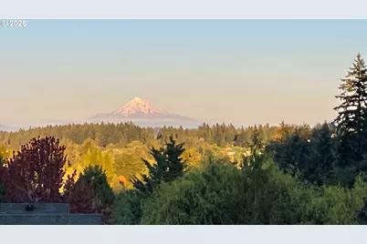 17649 SW Cobb Ln, Beaverton, OR 97007 - Photo 32