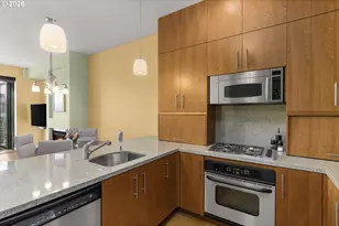 922 NW 11th Ave, Portland, OR 97209 - Photo 18