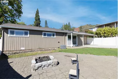 757 NE Clover Ave, Roseburg, OR 97470 - Photo 22