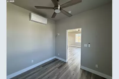 126 Coles Valley St, Sutherlin, OR 97479 - Photo 14