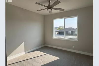 126 Coles Valley St, Sutherlin, OR 97479 - Photo 18