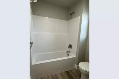 126 Coles Valley St, Sutherlin, OR 97479 - Photo 28