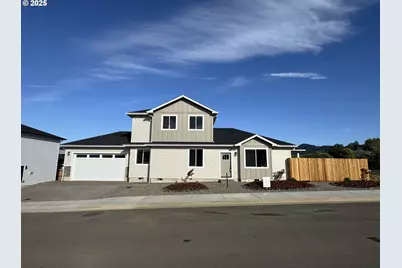 126 Coles Valley St, Sutherlin, OR 97479 - Photo 1