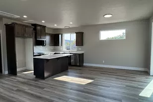 126 Coles Vly St, Sutherlin, OR 97479 - Photo 4