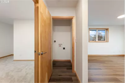 715 St Charles St, Eugene, OR 97402 - Photo 20