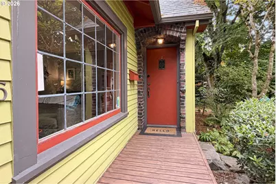4406 SW Lobelia St, Portland, OR 97219 - Photo 4