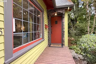 4406 SW Lobelia St, Portland, OR 97219 - Photo 4
