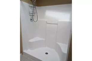 205 W River Ridge Ave, Roseburg, OR 97471 - Photo 14