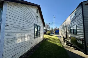 506 W Clark St, Medford, OR 97501 - Photo 34