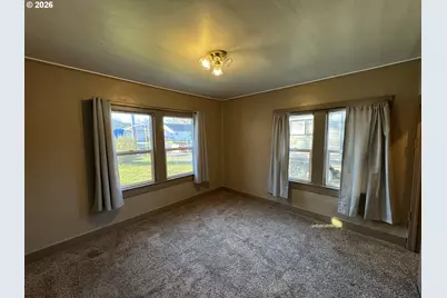 506 W Clark St, Medford, OR 97501 - Photo 16