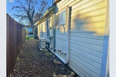 506 W Clark St, Medford, OR 97501 - Photo 38