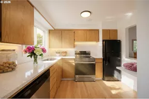 4239 SW Garden Home Rd, Portland, OR 97219 - Photo 8