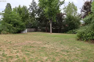 711 SW Rogue River Ave, Grants Pass, OR 97526 - Photo 8