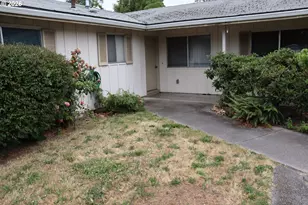 711 SW Rogue River Ave, Grants Pass, OR 97526 - Photo 4