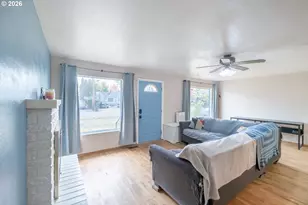 240 S 7th St, Lebanon, OR 97355 - Photo 4