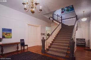 133 NW 18th Ave, Portland, OR 97209 - Photo 2