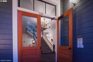 133 NW 18th Ave, Portland, OR 97209 - Photo 36