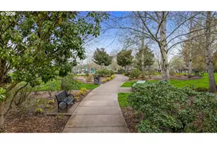 10521 NE Park Ridge Way, Hillsboro, OR 97006 - Photo 38