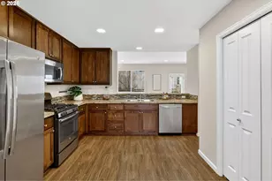 10521 NE Park Ridge Way, Hillsboro, OR 97006 - Photo 14