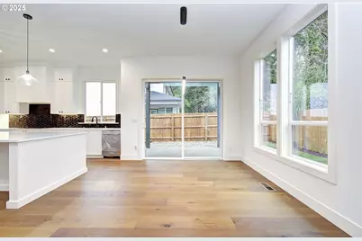 2010 NE 159th St, Ridgefield, WA 98642 - Photo 4