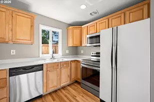 404 Eastfield Dr, Oregon City, OR 97045 - Photo 12