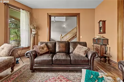 863 NE Ainsworth St, Portland, OR 97211 - Photo 8