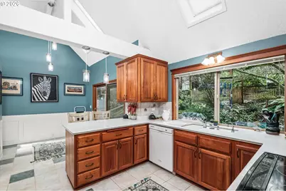 2842 Greentree Way, Eugene, OR 97405 - Photo 8